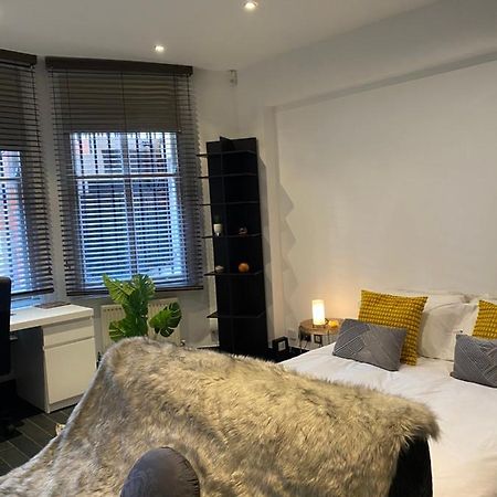 דירות לונדון Beautiful Modern Studio In High Street Kensington מראה חיצוני תמונה