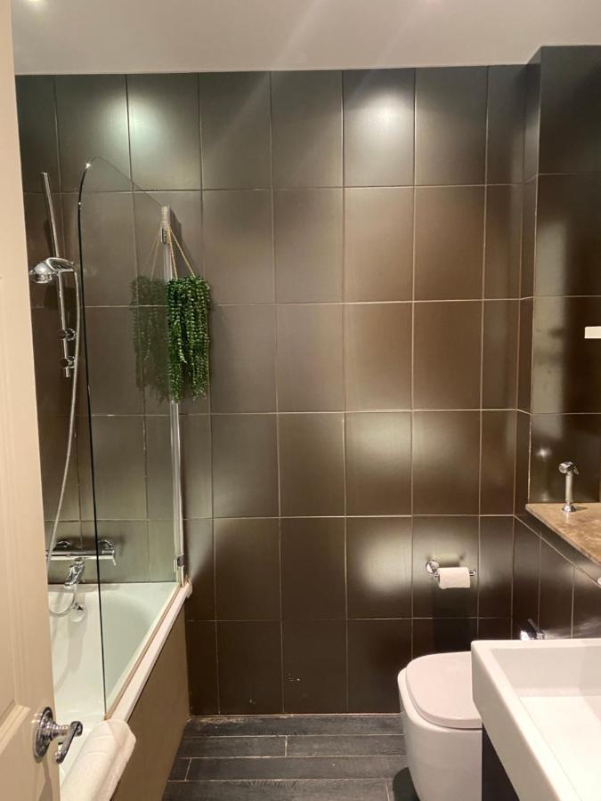 דירות לונדון Beautiful Modern Studio In High Street Kensington מראה חיצוני תמונה