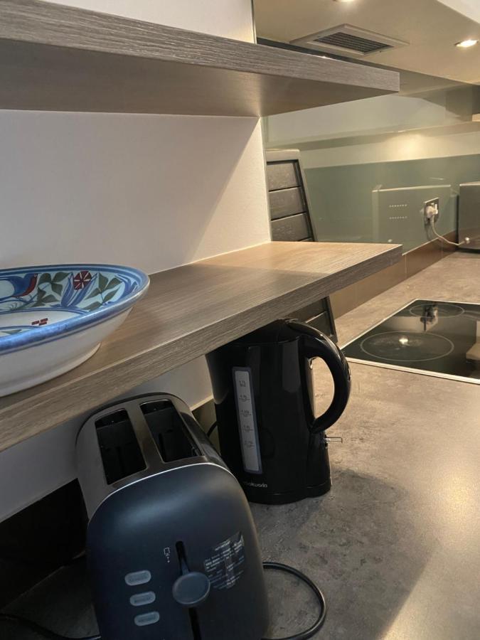 דירות לונדון Beautiful Modern Studio In High Street Kensington מראה חיצוני תמונה