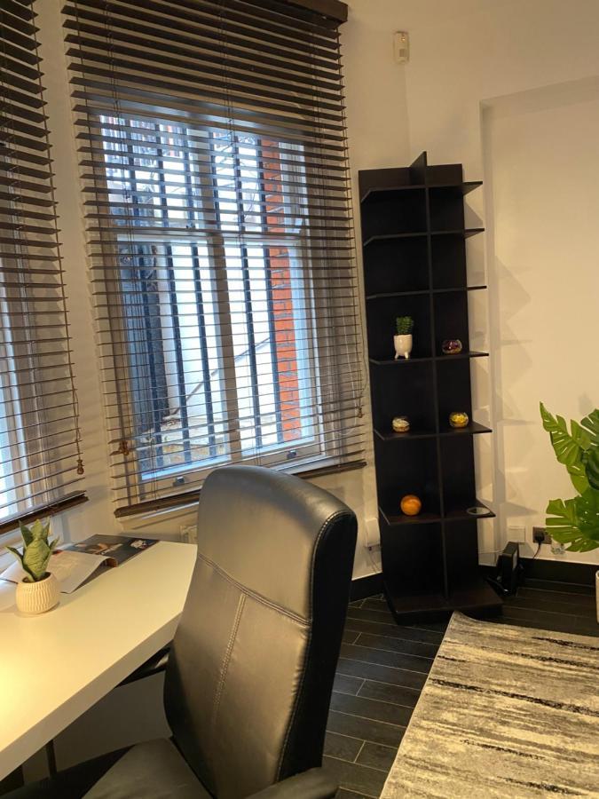 דירות לונדון Beautiful Modern Studio In High Street Kensington מראה חיצוני תמונה