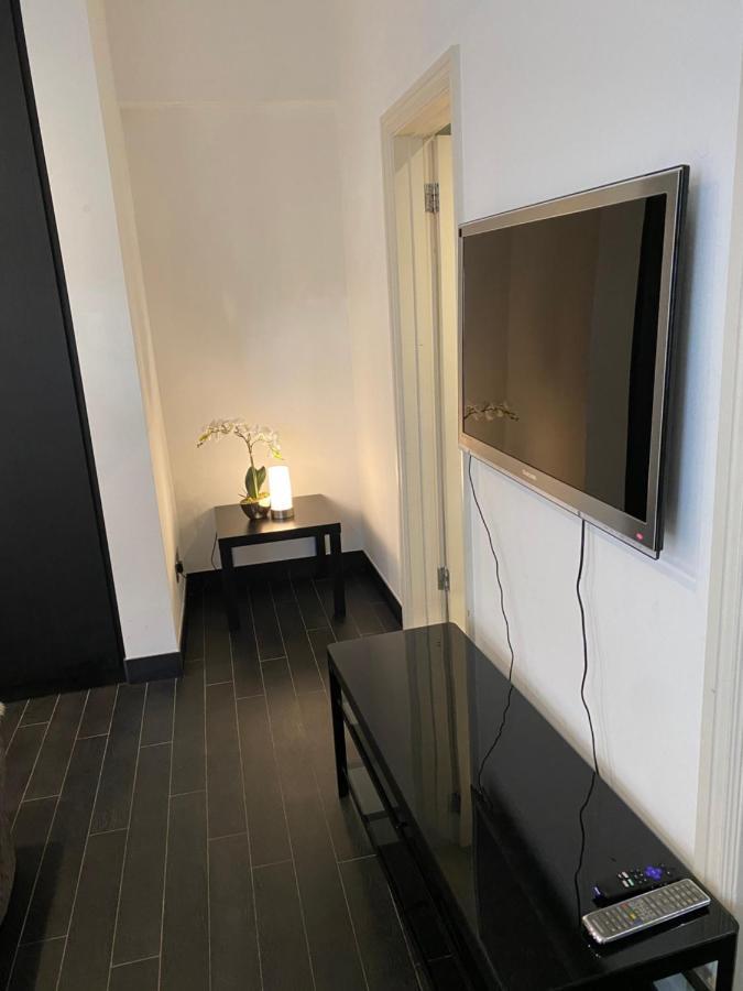 דירות לונדון Beautiful Modern Studio In High Street Kensington מראה חיצוני תמונה